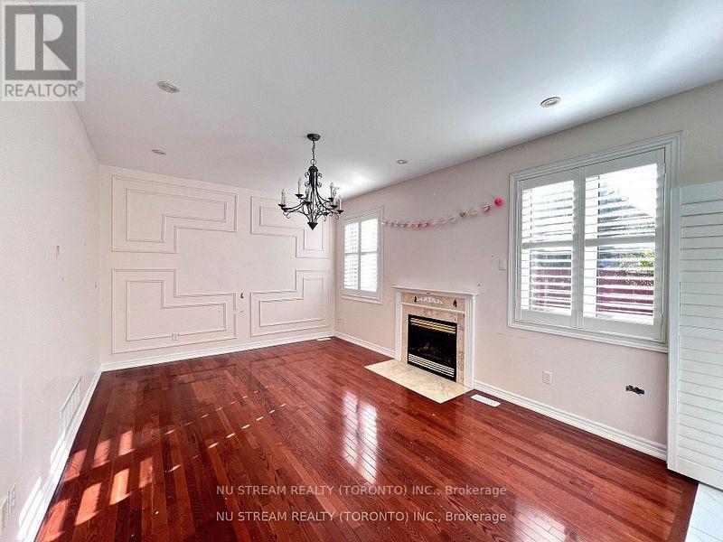 Upper - 5 Victoria Wood Avenue, Markham, Ontario  L6E 1X7 - Photo 7 - N12723318