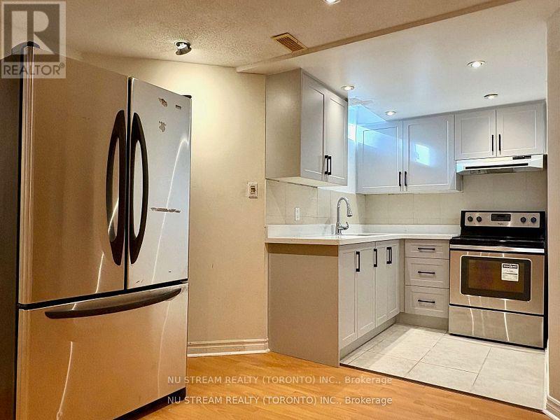 Bsmt - 5 Victoria Wood Avenue, Markham, Ontario  L6E 1X7 - Photo 5 - N12723322