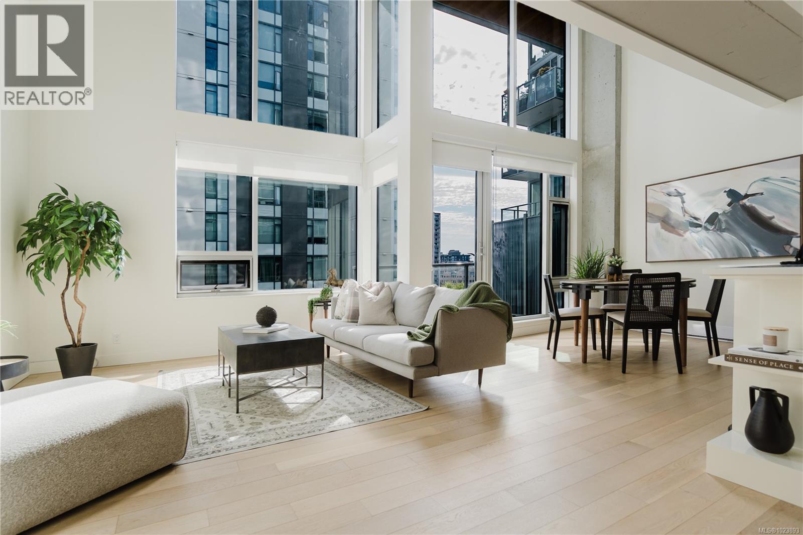 515 989 Johnson St, Victoria, British Columbia  V8V 0E3 - Photo 1 - 1023893