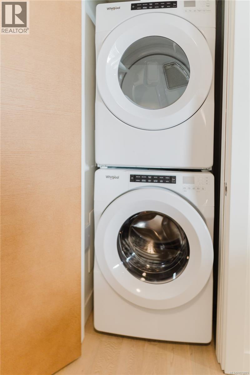 515 989 Johnson St, Victoria, British Columbia  V8V 0E3 - Photo 32 - 1023893