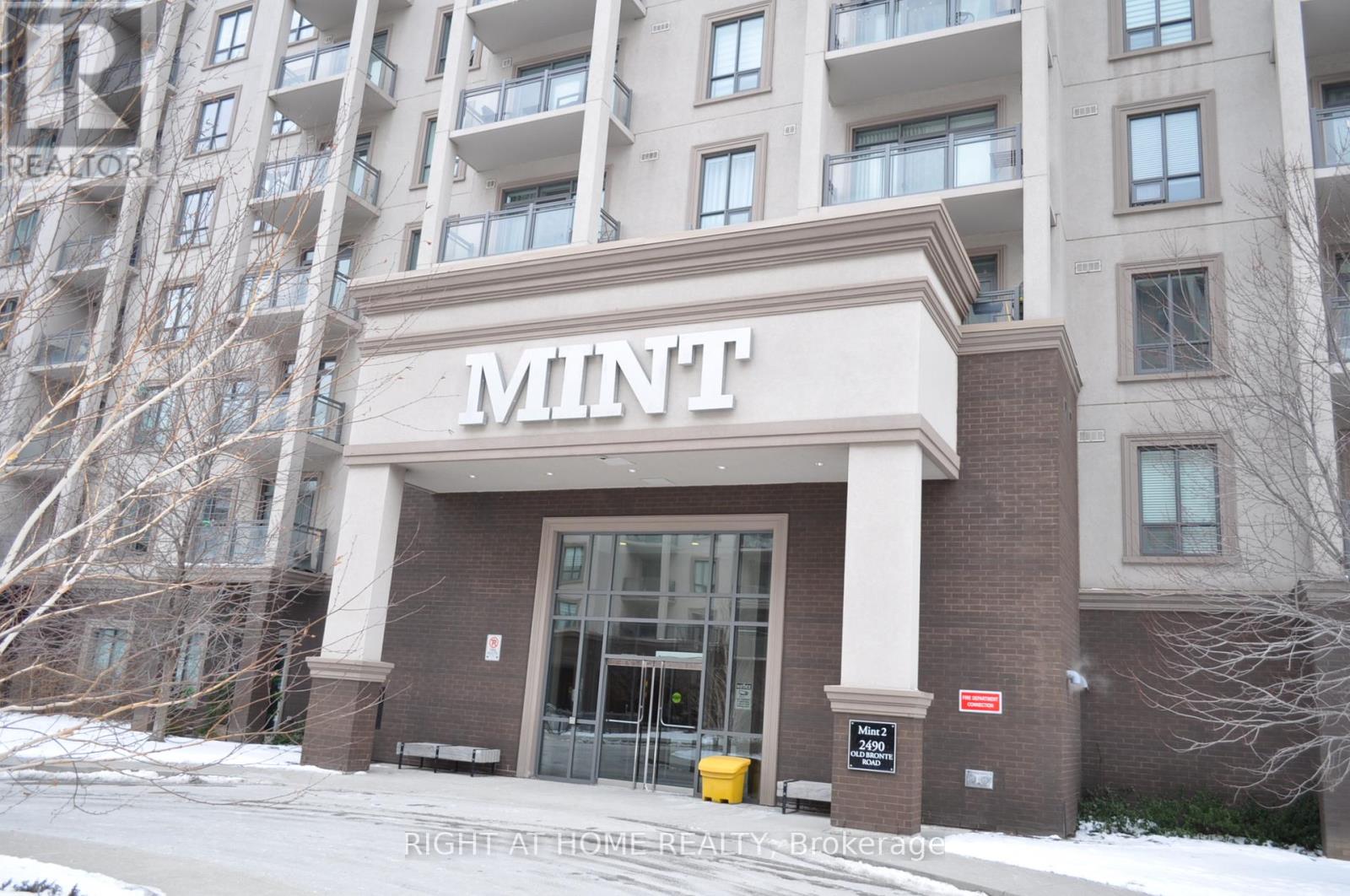 429 - 2490 OLD BRONTE ROAD, Oakville, Ontario