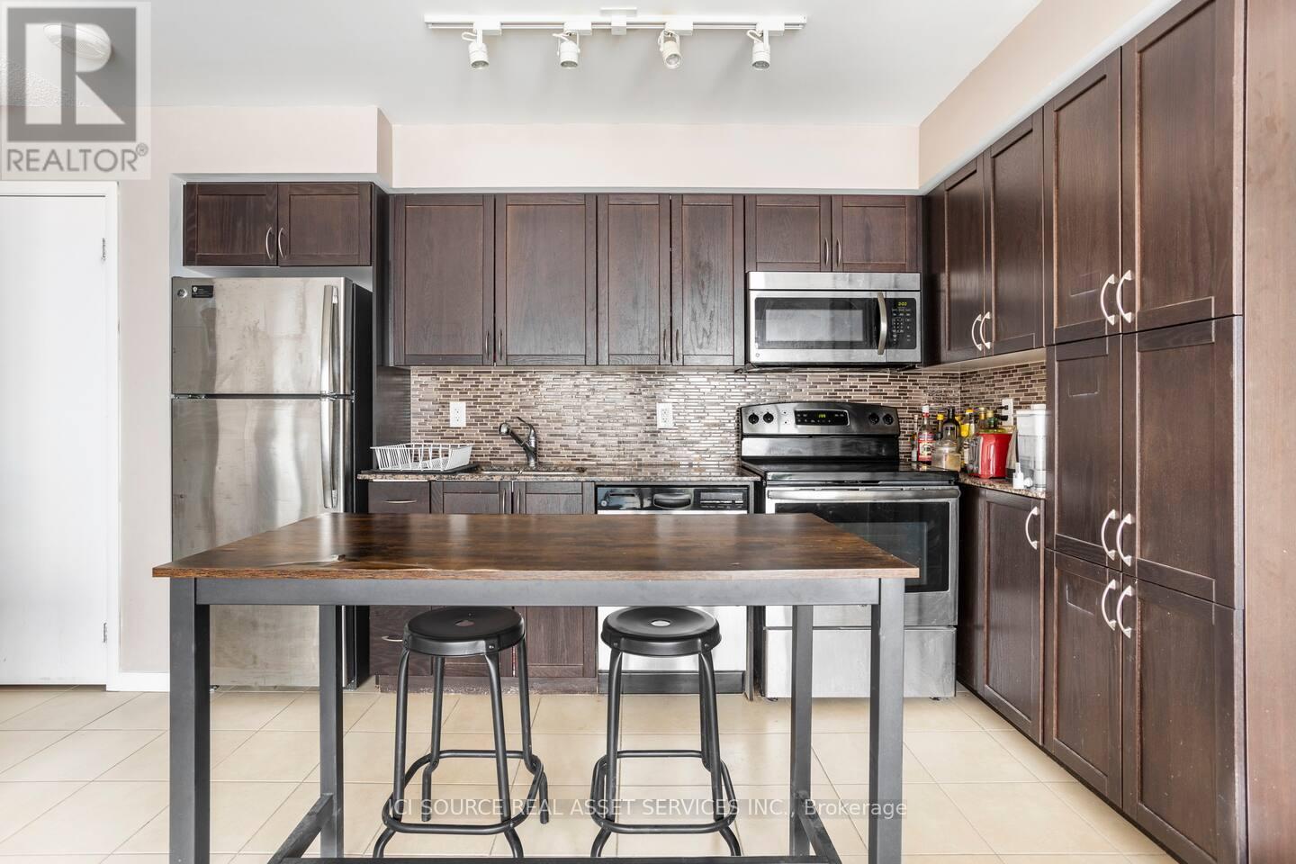 1904 - 830 Lawrence Avenue W, Toronto, Ontario  M6A 0B6 - Photo 2 - W12723336