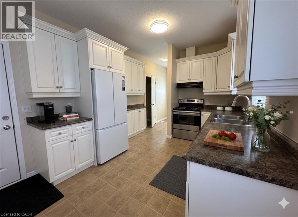 87 Ellis Avenue Unit# A, Kitchener, Ontario  N2H 4G8 - Photo 10 - 40800125