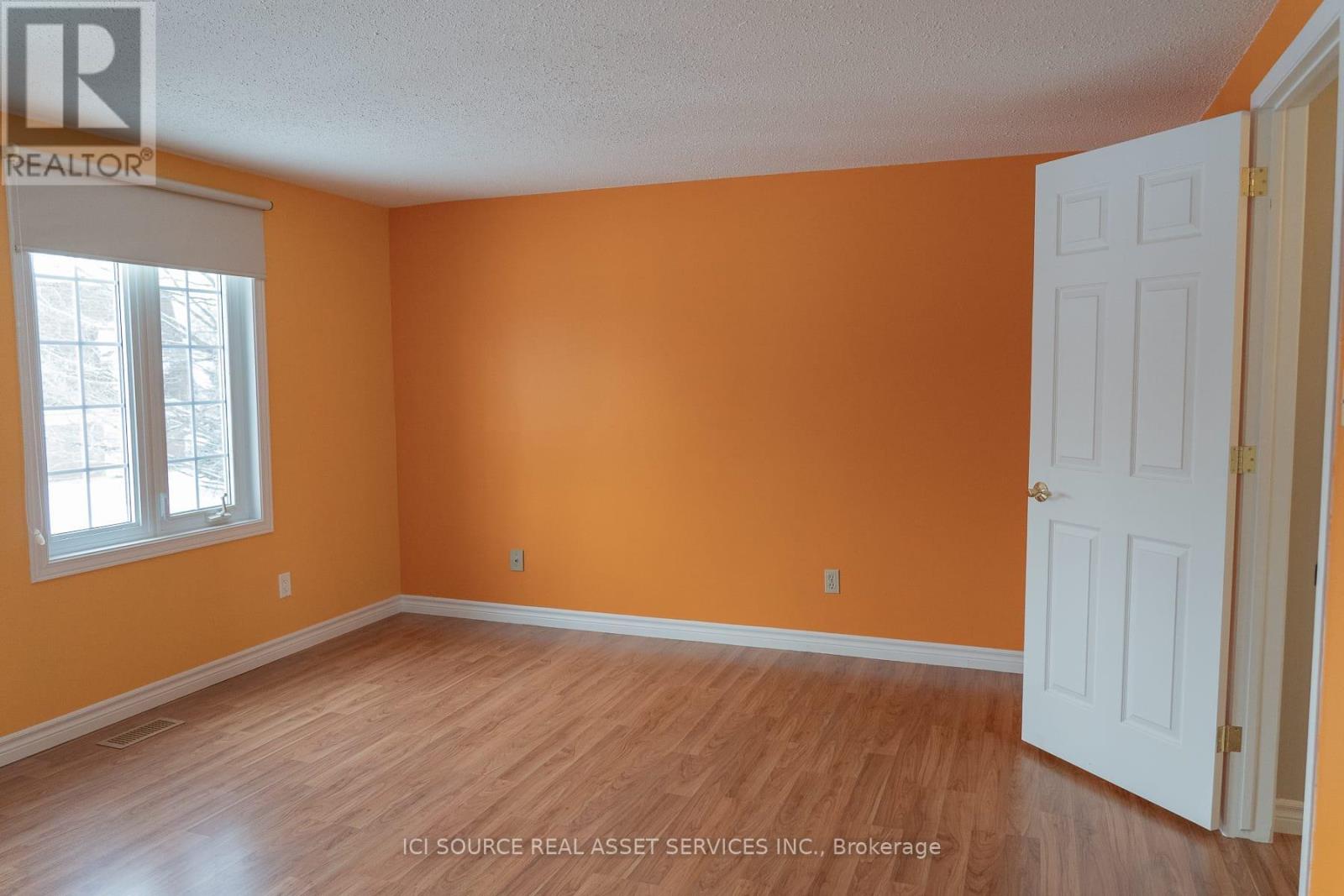 768 Vinette Crescent, Ottawa, Ontario  K1E 1W9 - Photo 16 - X12723316