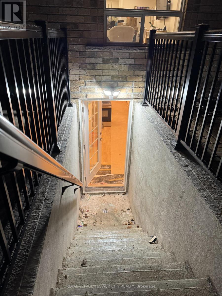 Basement - 3310 Southwick Street, Mississauga, Ontario  L5M 7K9 - Photo 8 - W12722980