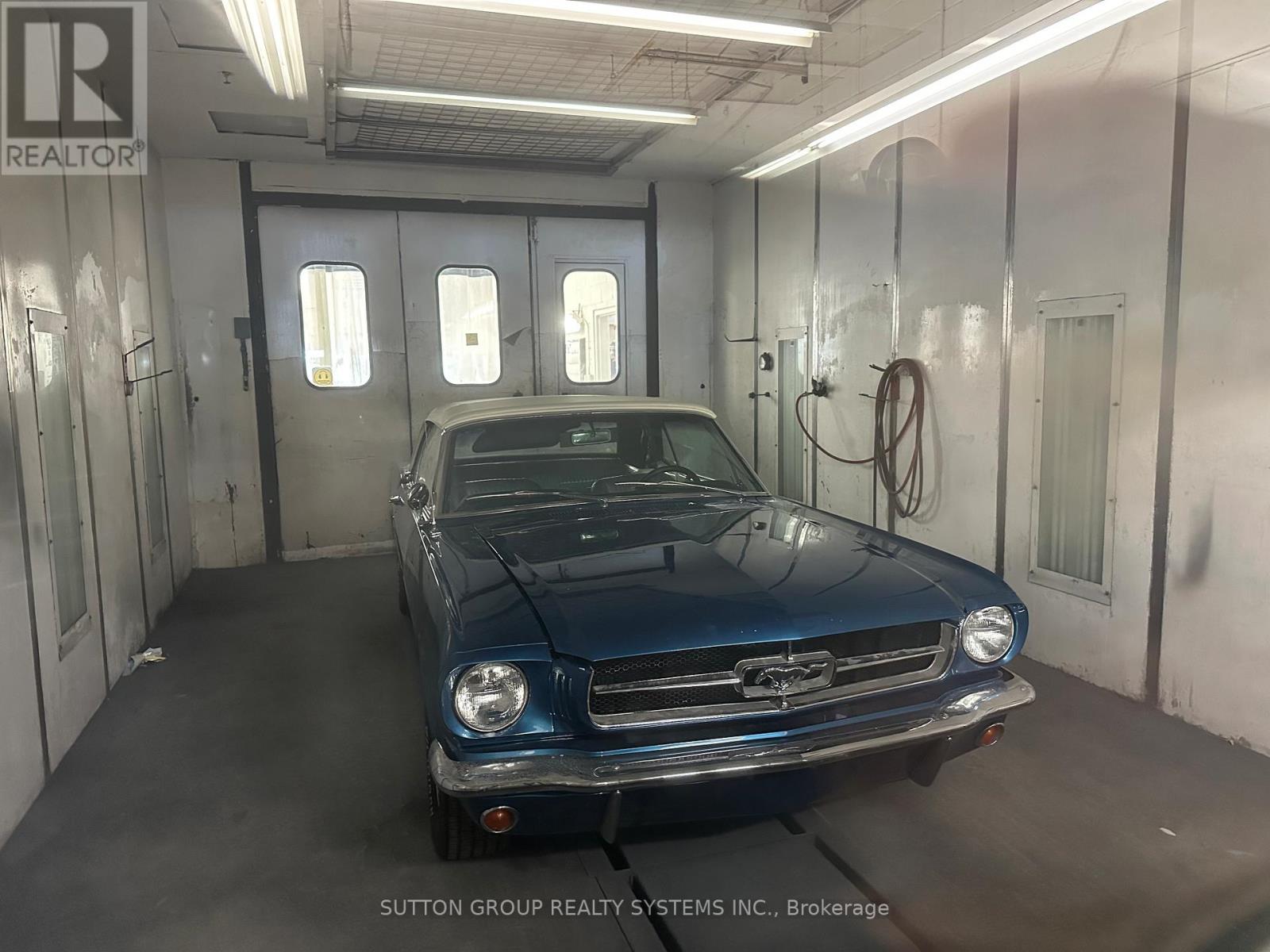 25 & 29 Milford Avenue, Toronto, Ontario  M6M 2W1 - Photo 16 - W12723356