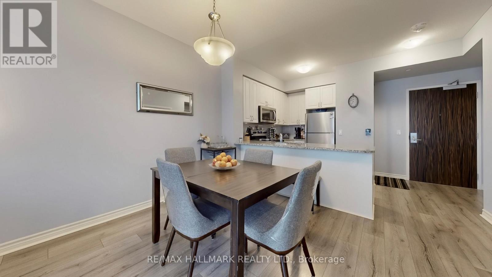 910 - 349 Rathburn Road W, Mississauga, Ontario  L5B 0G9 - Photo 13 - W12723360