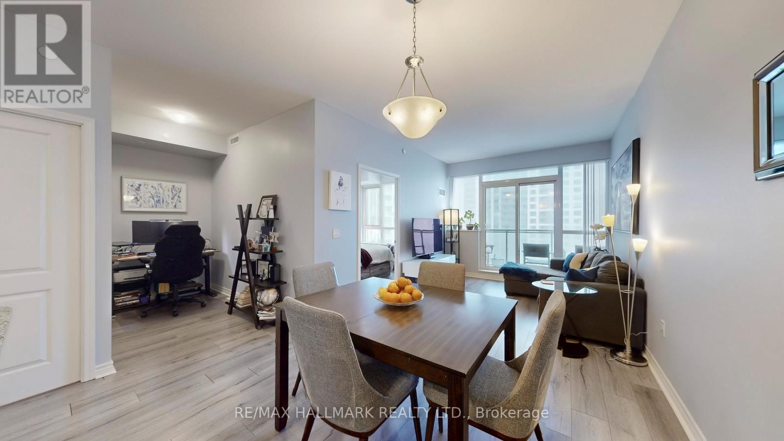 910 - 349 Rathburn Road W, Mississauga, Ontario  L5B 0G9 - Photo 15 - W12723360