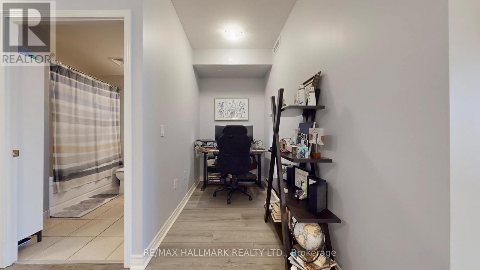 910 - 349 Rathburn Road W, Mississauga, Ontario  L5B 0G9 - Photo 19 - W12723360