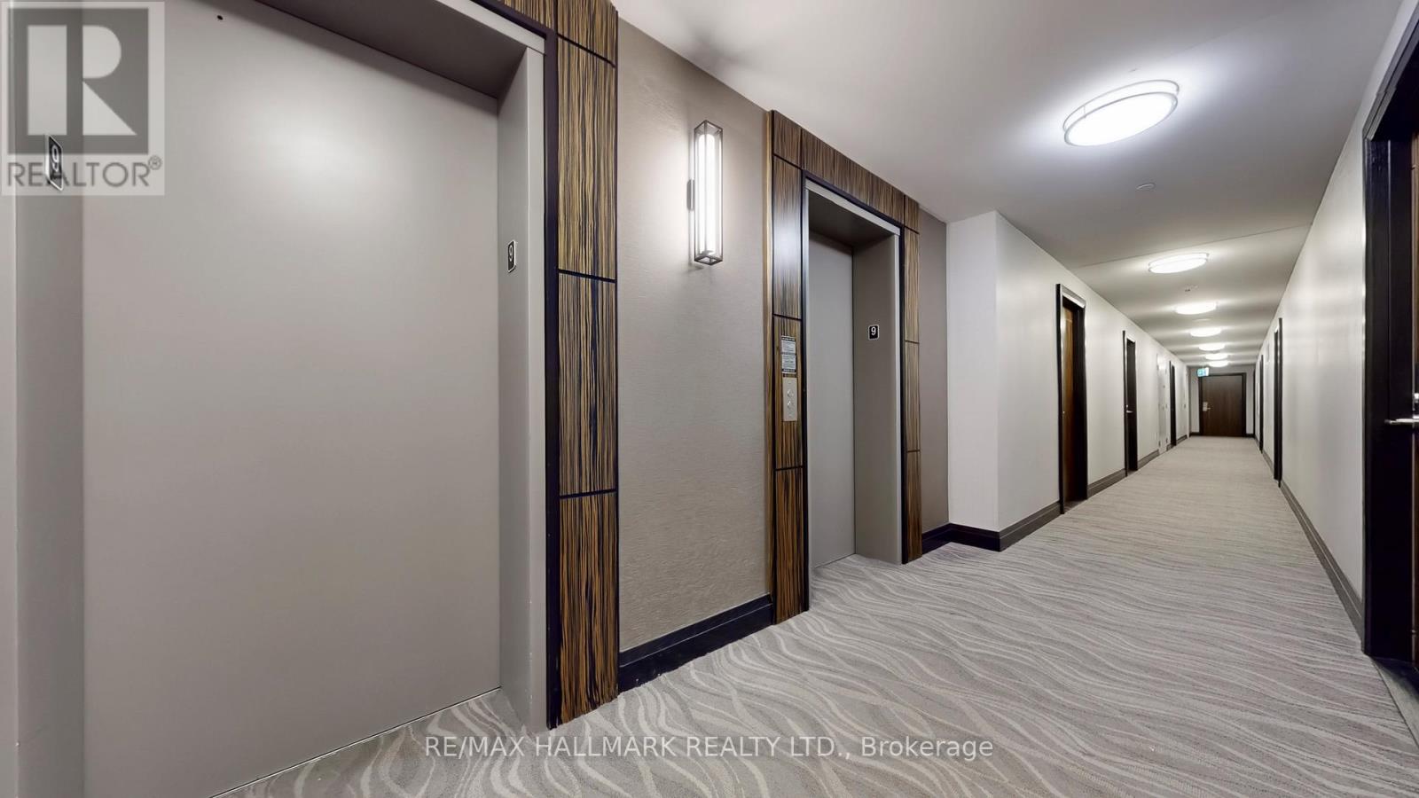 910 - 349 Rathburn Road W, Mississauga, Ontario  L5B 0G9 - Photo 3 - W12723360