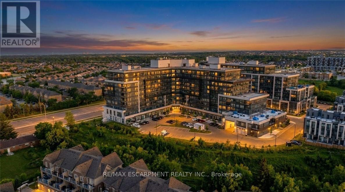 414 - 395 DUNDAS STREET W, Oakville, Ontario