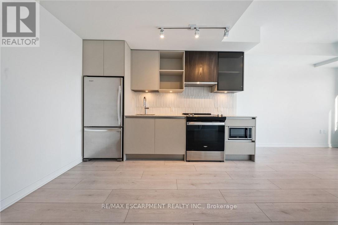 414 - 395 Dundas Street W, Oakville, Ontario  L6M 5R8 - Photo 5 - W12723372