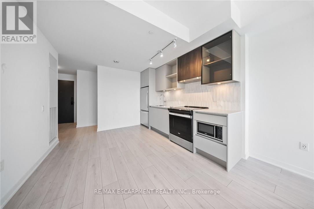 414 - 395 Dundas Street W, Oakville, Ontario  L6M 5R8 - Photo 6 - W12723372