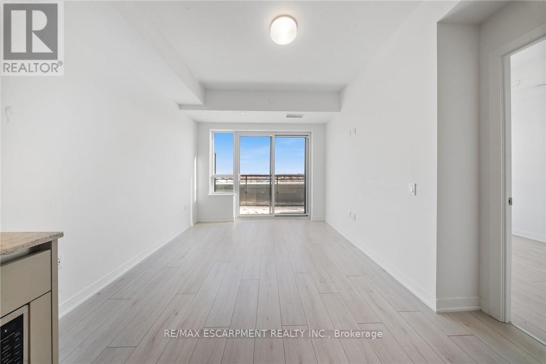 414 - 395 Dundas Street W, Oakville, Ontario  L6M 5R8 - Photo 8 - W12723372