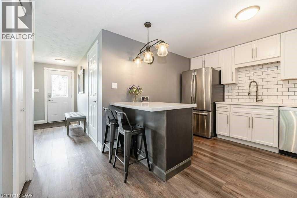 41 Ridgeway Crescent, Kitchener, Ontario  N2E 3M3 - Photo 3 - 40800123