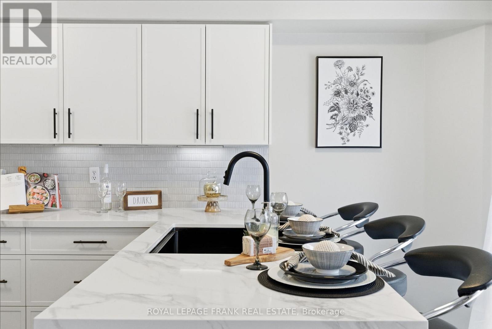 59 Short Crescent, Clarington, Ontario  L1E 2Z6 - Photo 6 - E12723446