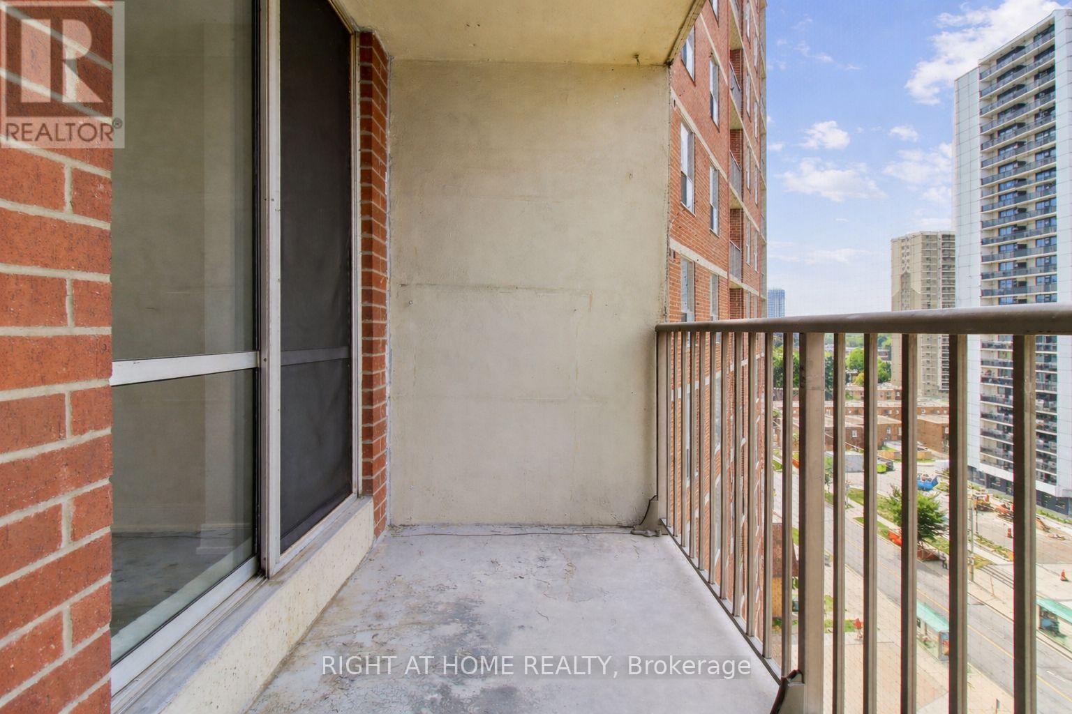 1108 - 75 Eastdale Avenue, Toronto, Ontario  M4C 5N3 - Photo 12 - E12723468