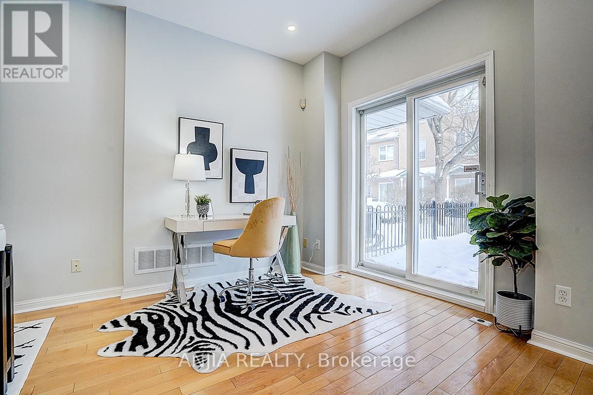 5 - 16 St Moritz Way, Markham, Ontario  L3R 4G2 - Photo 4 - N12723396