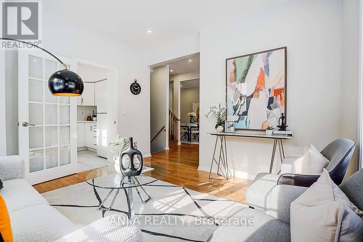 5 - 16 St Moritz Way, Markham, Ontario  L3R 4G2 - Photo 8 - N12723396