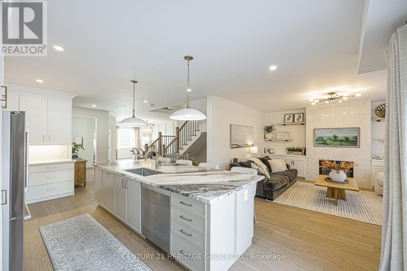 93 Ridge Gate Crescent, East Gwillimbury (Mt Albert), Ontario  L0G 1M0 - Photo 10 - N12723456