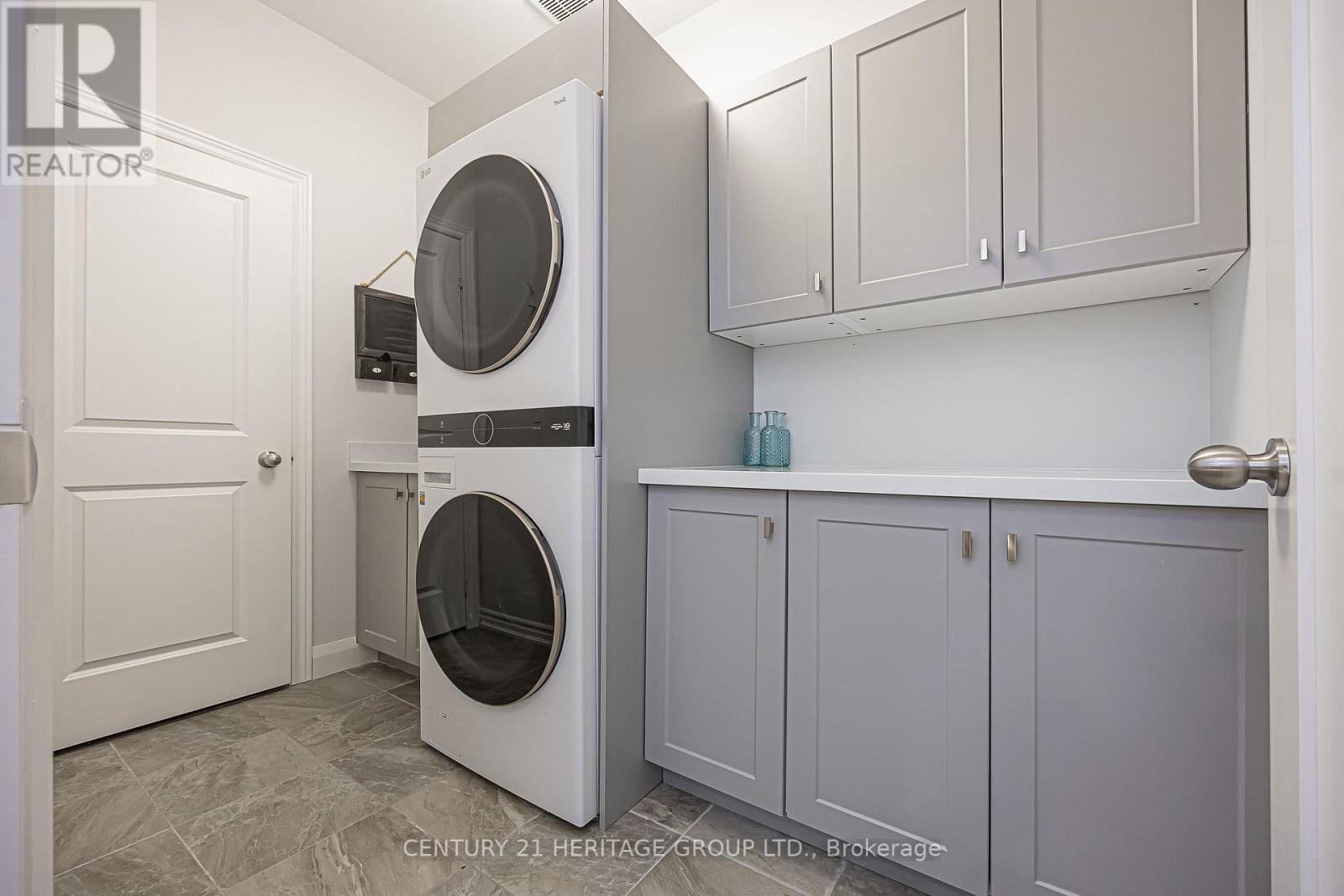 93 Ridge Gate Crescent, East Gwillimbury (Mt Albert), Ontario  L0G 1M0 - Photo 27 - N12723456