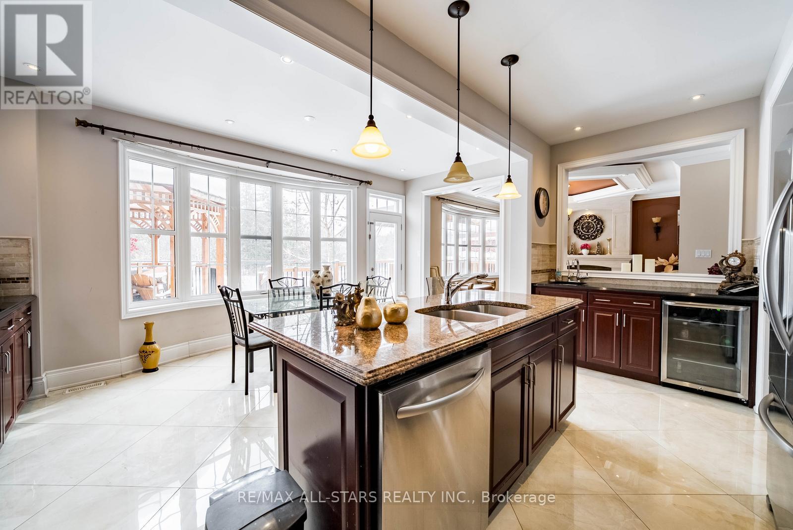 127 Yorkleigh Circle, Whitchurch-Stouffville, Ontario  L4A 0Z5 - Photo 15 - N12723458