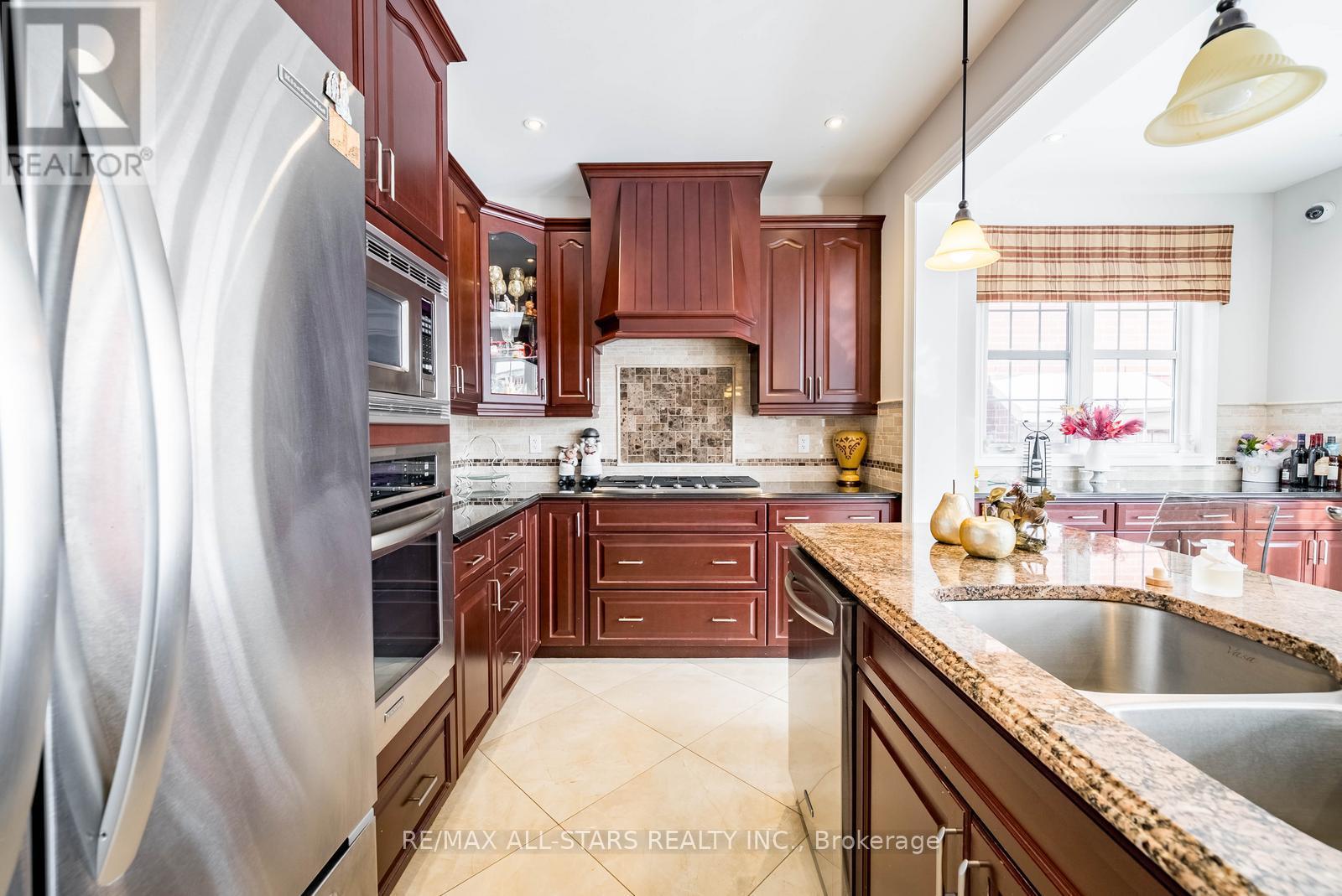 127 Yorkleigh Circle, Whitchurch-Stouffville, Ontario  L4A 0Z5 - Photo 16 - N12723458