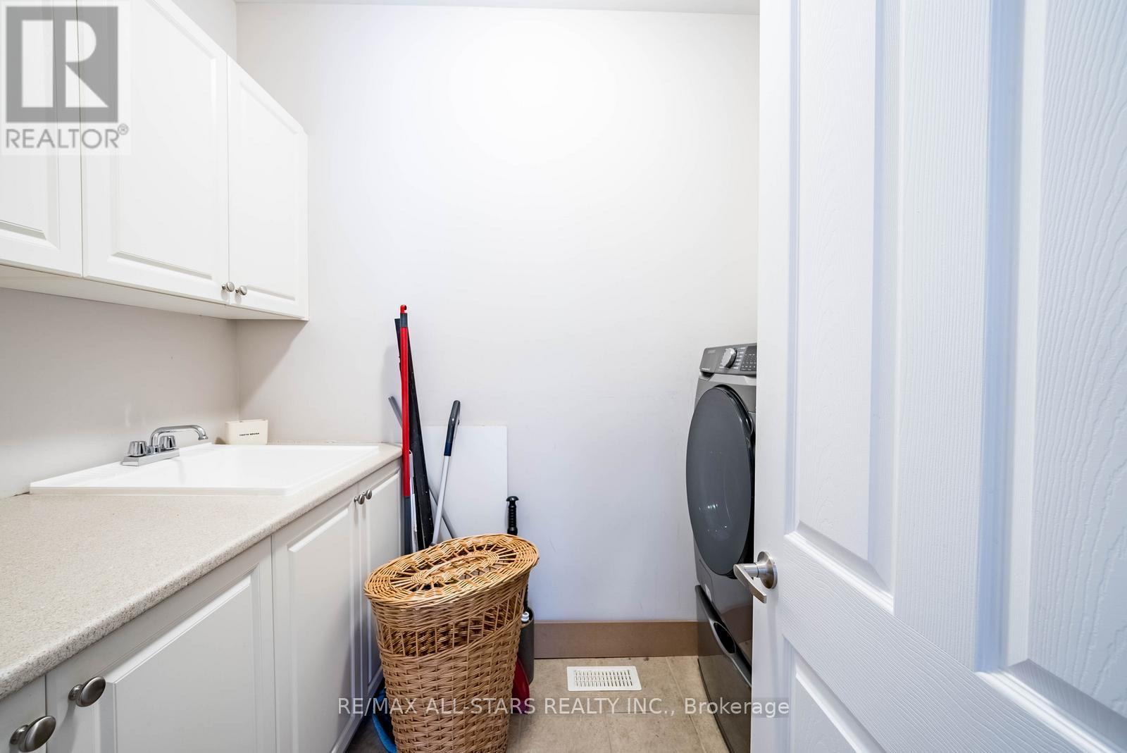 127 Yorkleigh Circle, Whitchurch-Stouffville, Ontario  L4A 0Z5 - Photo 29 - N12723458