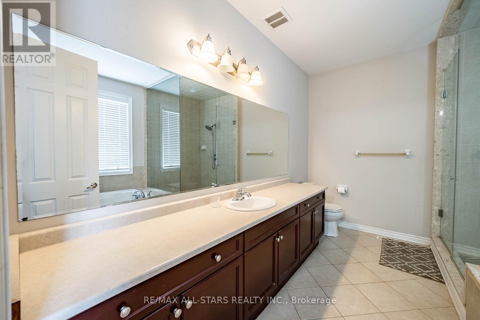 127 Yorkleigh Circle, Whitchurch-Stouffville, Ontario  L4A 0Z5 - Photo 33 - N12723458