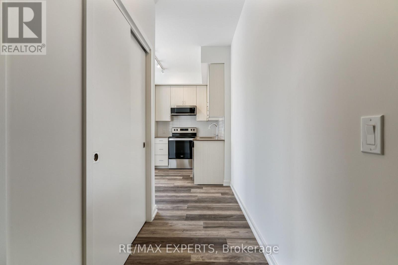 420 - 430 Essa Road, Barrie, Ontario  L4N 9C6 - Photo 3 - S12716886