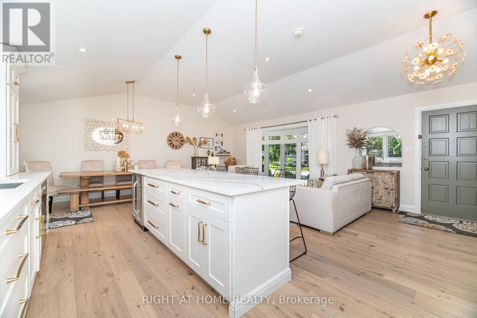 5188 Cherryhill Crescent, Burlington, Ontario  L7L 4C4 - Photo 12 - W12723412