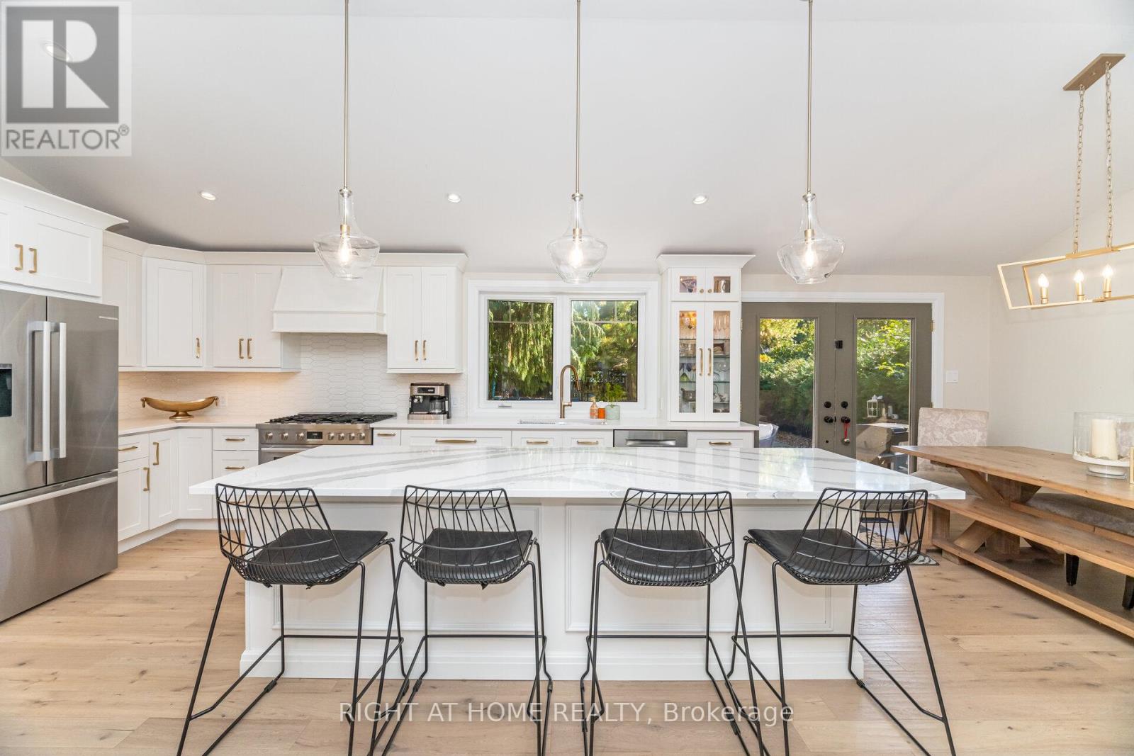 5188 Cherryhill Crescent, Burlington, Ontario  L7L 4C4 - Photo 15 - W12723412