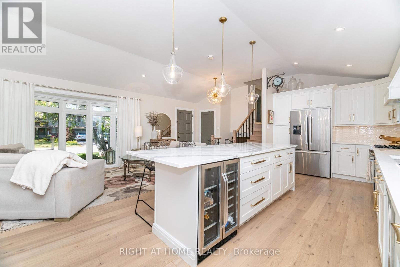 5188 Cherryhill Crescent, Burlington, Ontario  L7L 4C4 - Photo 17 - W12723412