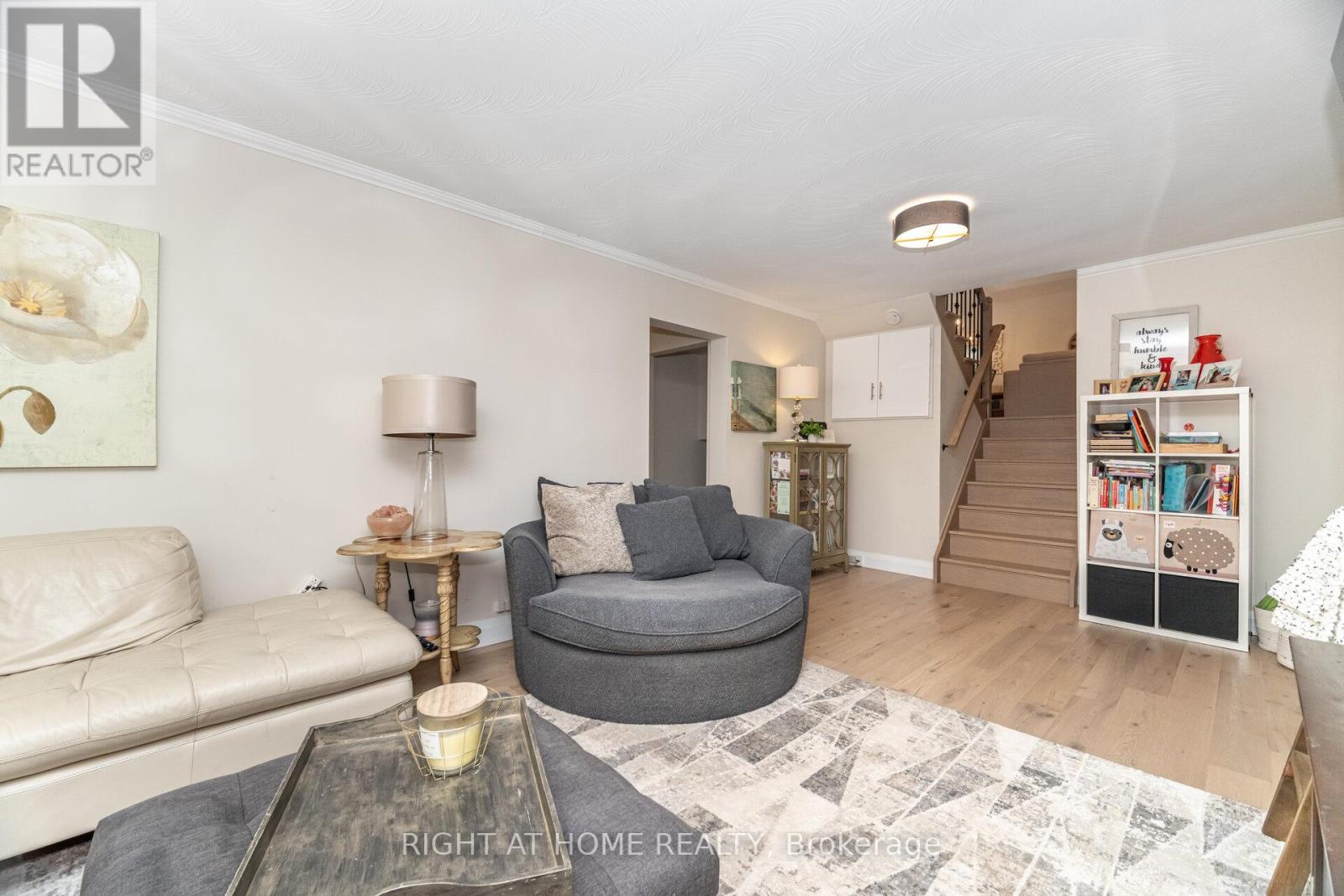 5188 Cherryhill Crescent, Burlington, Ontario  L7L 4C4 - Photo 22 - W12723412