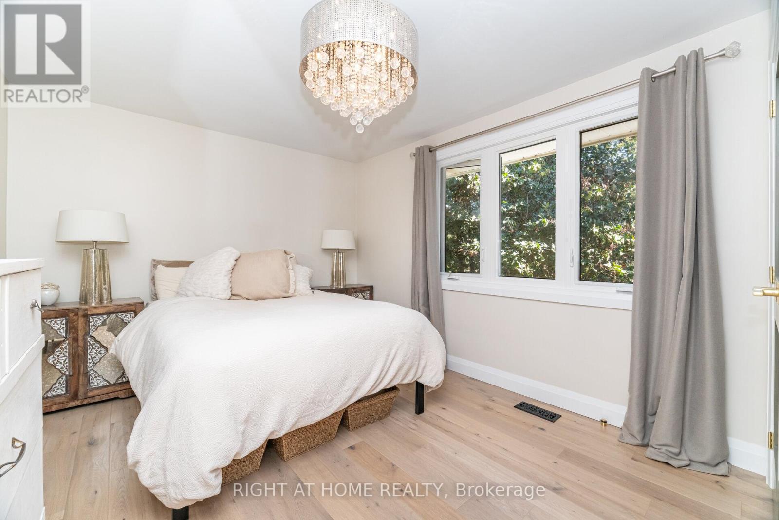 5188 Cherryhill Crescent, Burlington, Ontario  L7L 4C4 - Photo 26 - W12723412