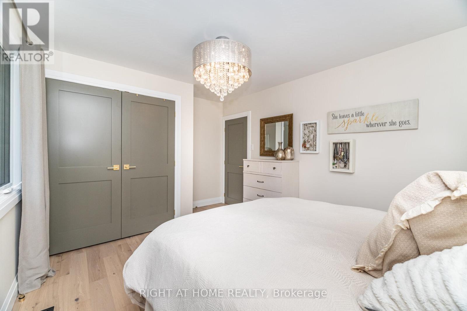 5188 Cherryhill Crescent, Burlington, Ontario  L7L 4C4 - Photo 28 - W12723412