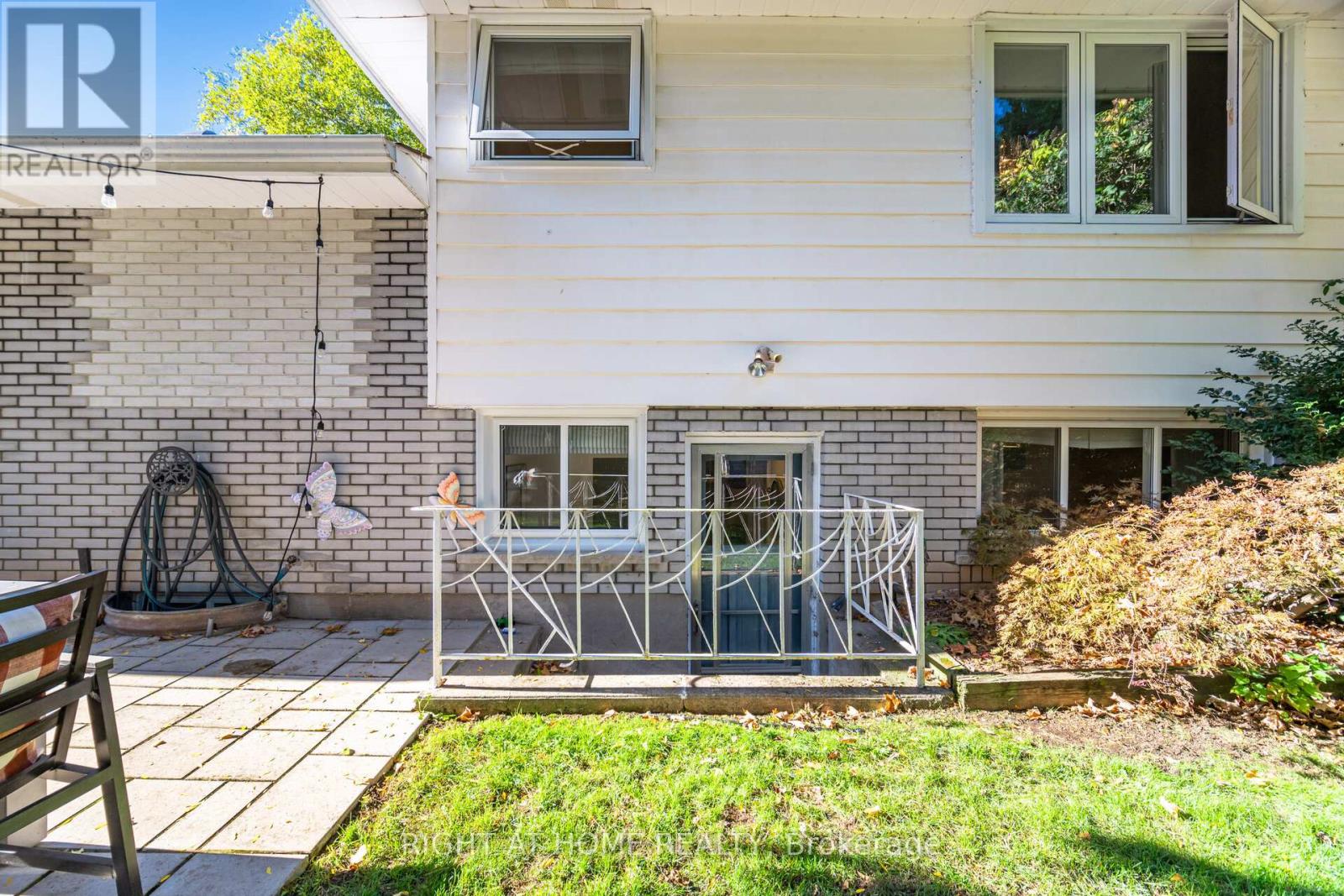 5188 Cherryhill Crescent, Burlington, Ontario  L7L 4C4 - Photo 38 - W12723412