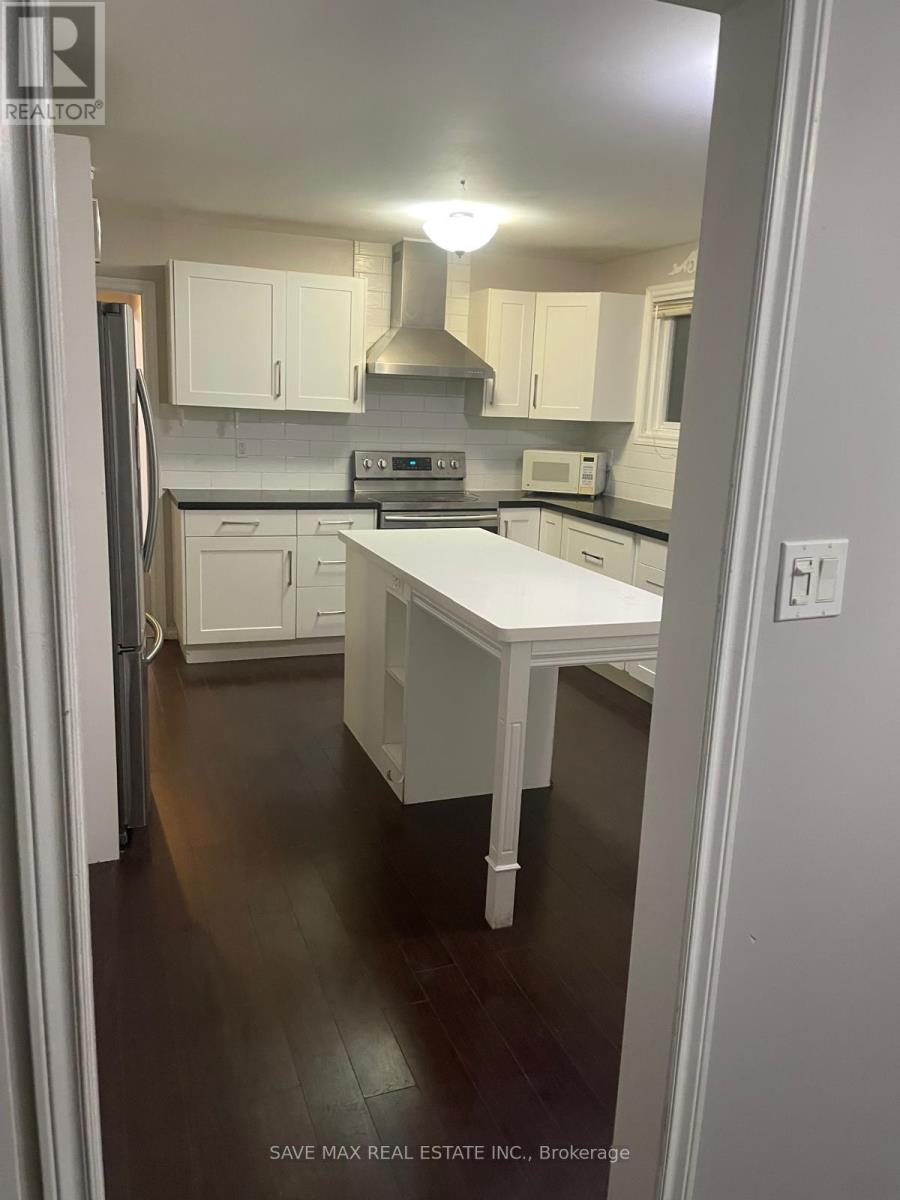 28 Royal Salisbury Way, Brampton, Ontario  L6V 3J6 - Photo 7 - W12723442