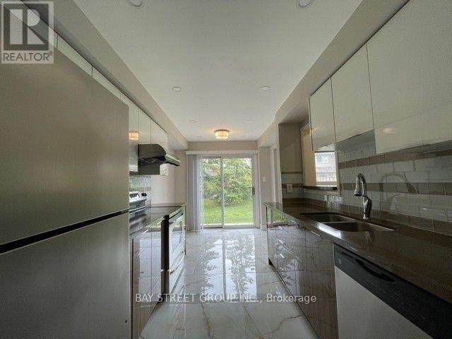 52 - 2550 Thomas Street, Mississauga, Ontario  L5M 5N8 - Photo 7 - W12723464