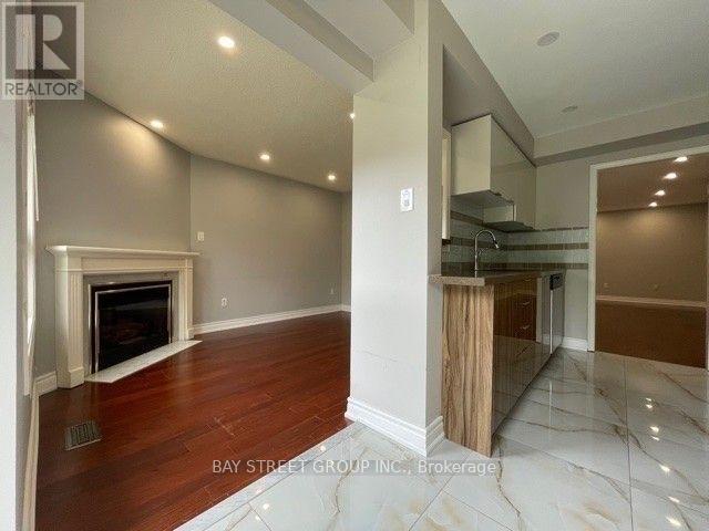 52 - 2550 Thomas Street, Mississauga, Ontario  L5M 5N8 - Photo 8 - W12723464