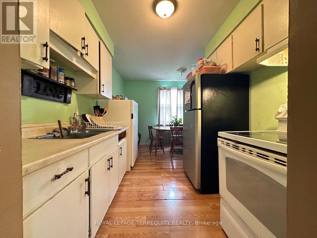 16 Orchard Place, Chatham-Kent, Ontario  N7M 1A6 - Photo 7 - X12722430