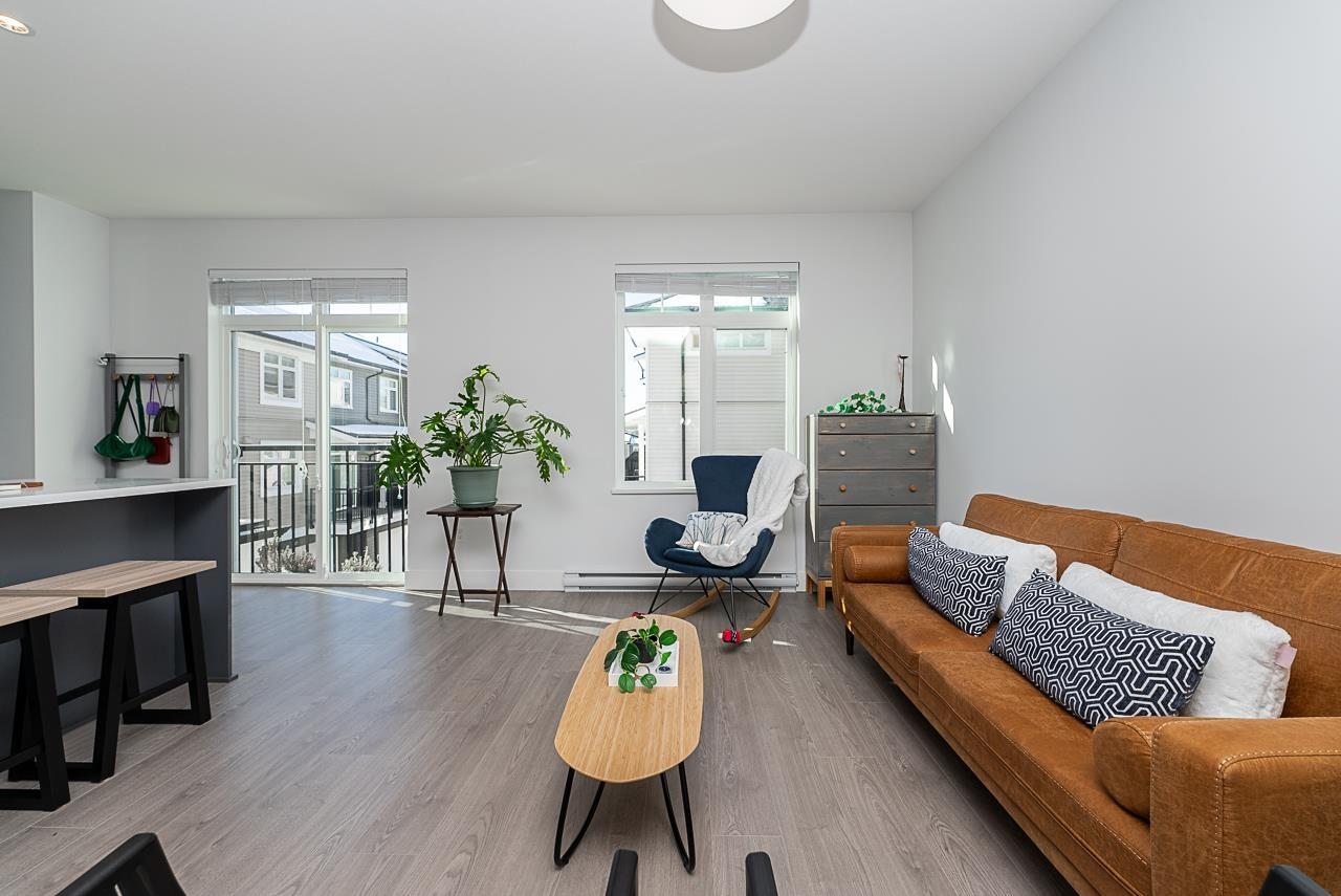 47 2070 Oak Meadows Drive, Surrey, British Columbia  V3Z 1J1 - Photo 5 - R3082543