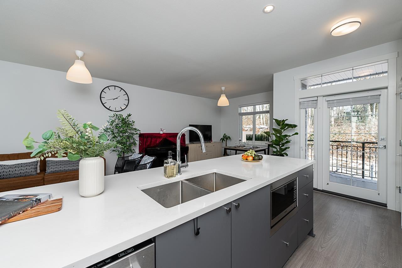 47 2070 Oak Meadows Drive, Surrey, British Columbia  V3Z 1J1 - Photo 7 - R3082543