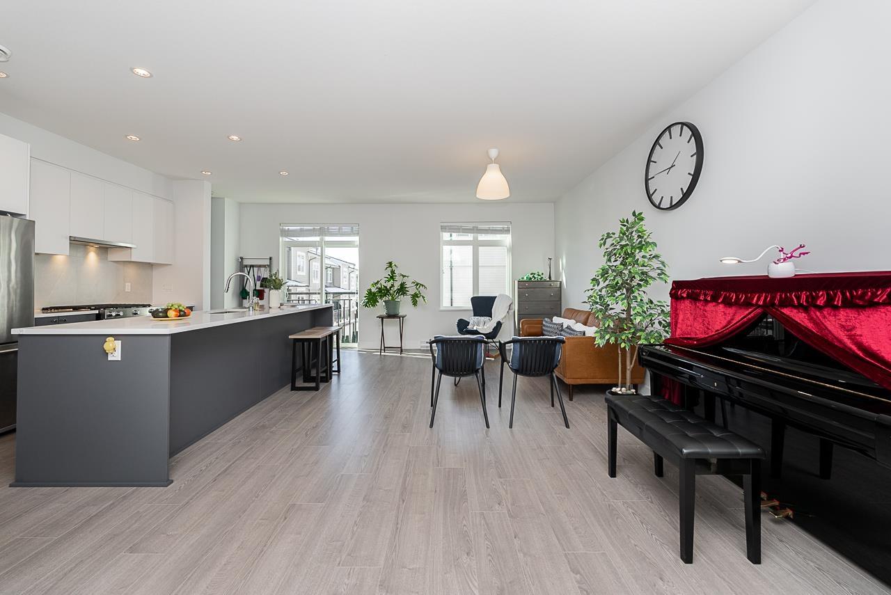 47 2070 Oak Meadows Drive, Surrey, British Columbia  V3Z 1J1 - Photo 11 - R3082543