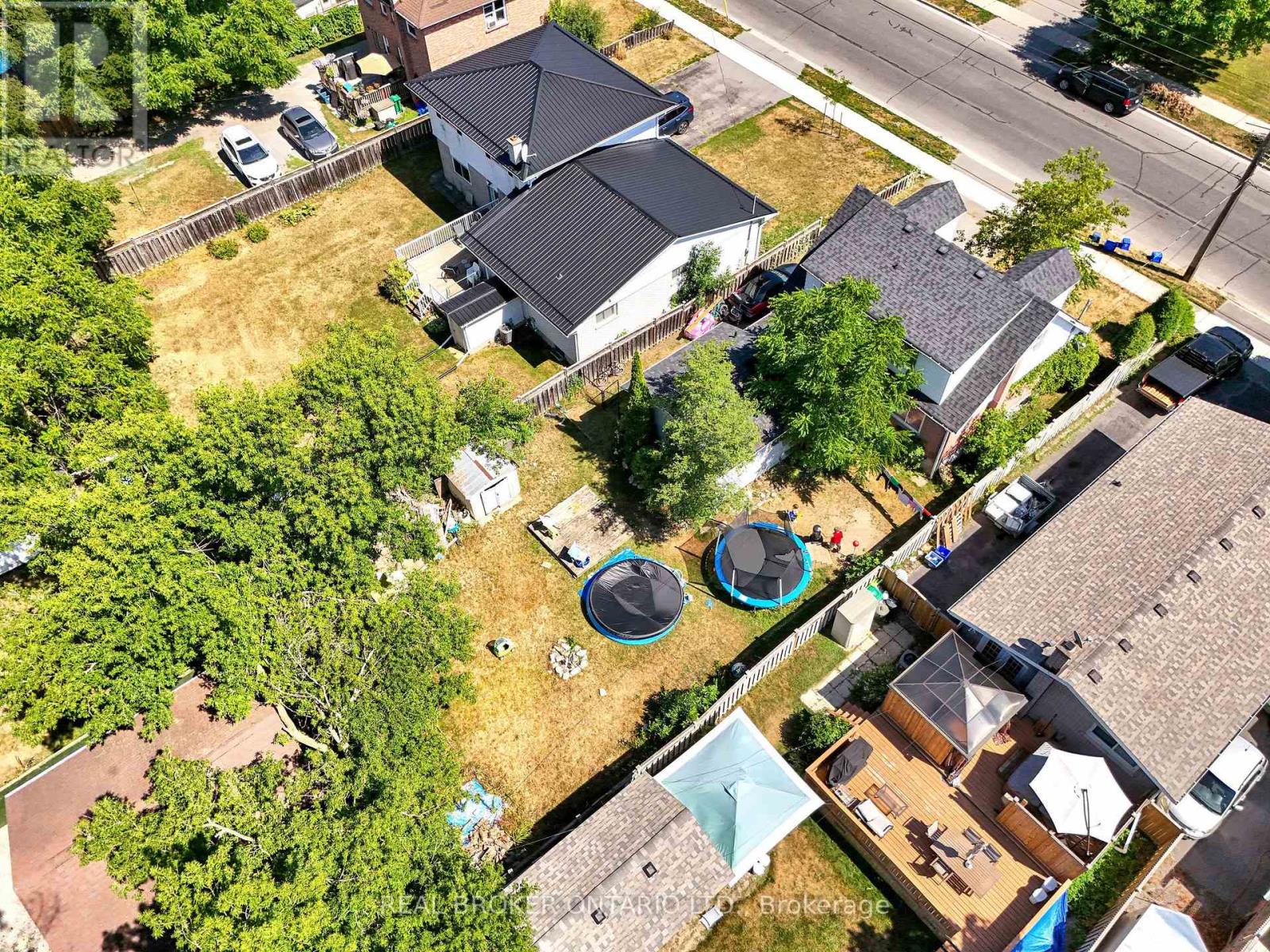 710 Cameron Street, Peterborough, Ontario  K9J 3Z8 - Photo 2 - X12723472