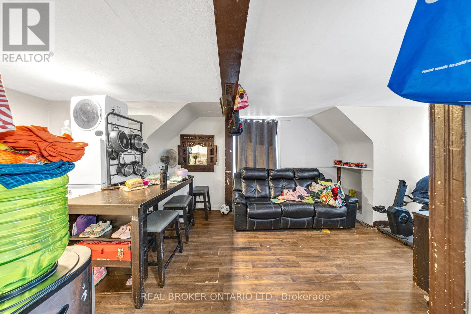 710 Cameron Street, Peterborough, Ontario  K9J 3Z8 - Photo 4 - X12723472