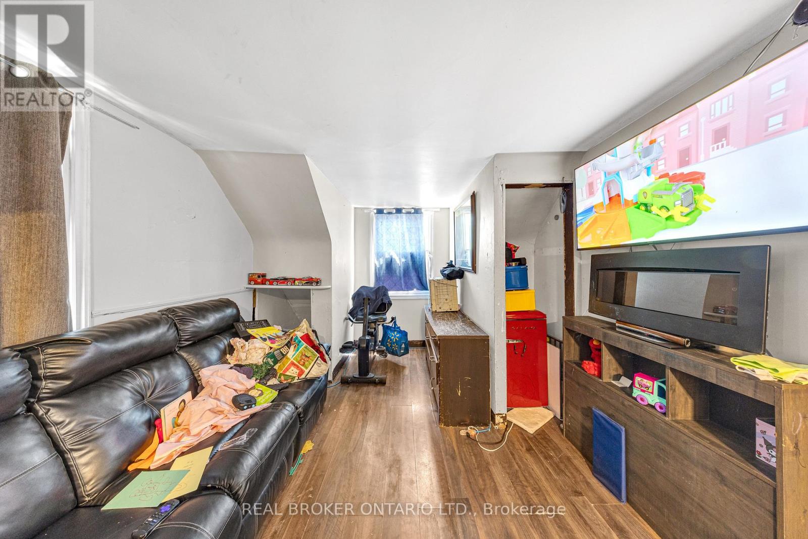 710 Cameron Street, Peterborough, Ontario  K9J 3Z8 - Photo 7 - X12723472