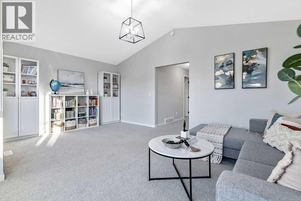 186 West Grove Point Sw, Calgary, Alberta  T3H 1Y7 - Photo 18 - A2278852