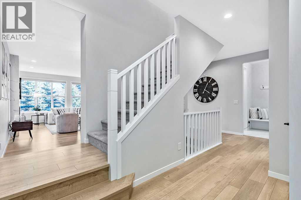 186 West Grove Point Sw, Calgary, Alberta  T3H 1Y7 - Photo 3 - A2278852