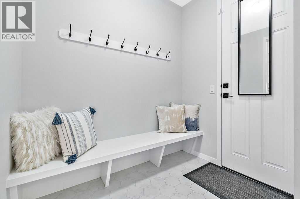 186 West Grove Point Sw, Calgary, Alberta  T3H 1Y7 - Photo 15 - A2278852